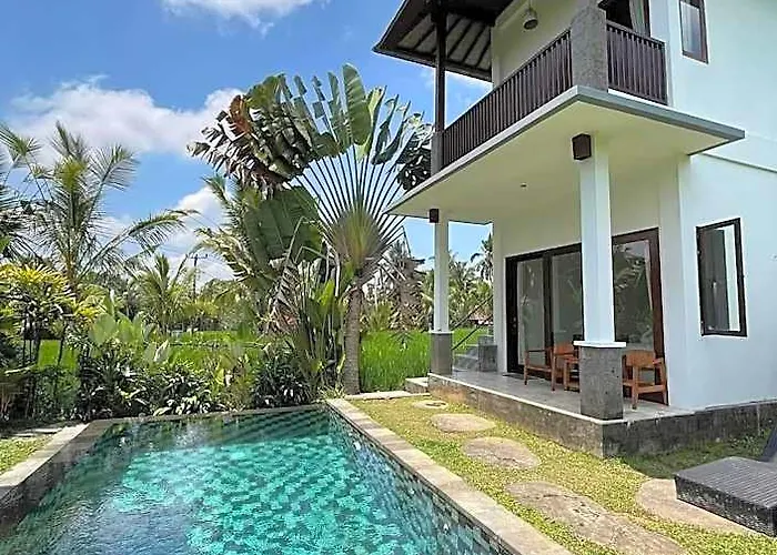 Kemuning Hotel 4*